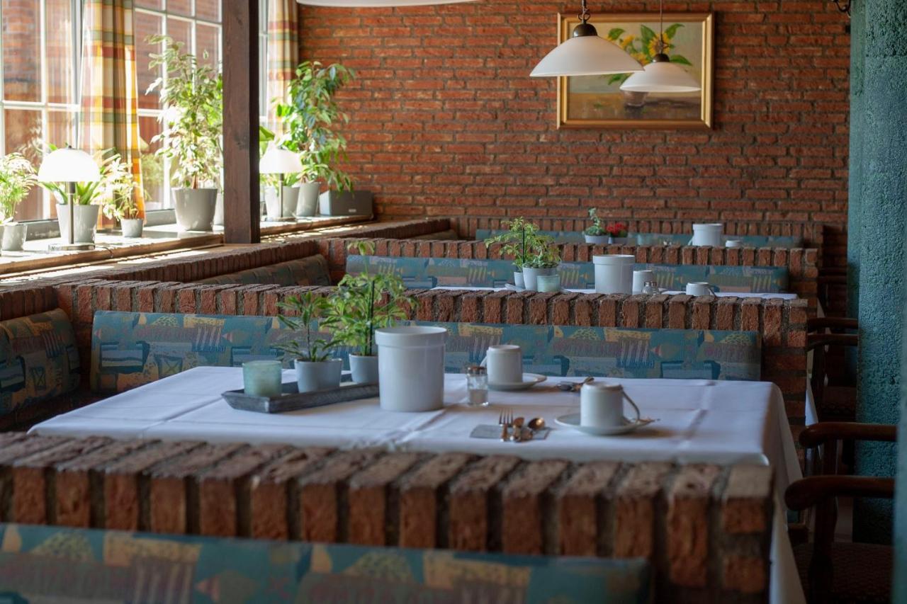 Schlueter Hotel & Restaurant Ванкендорф Екстер'єр фото